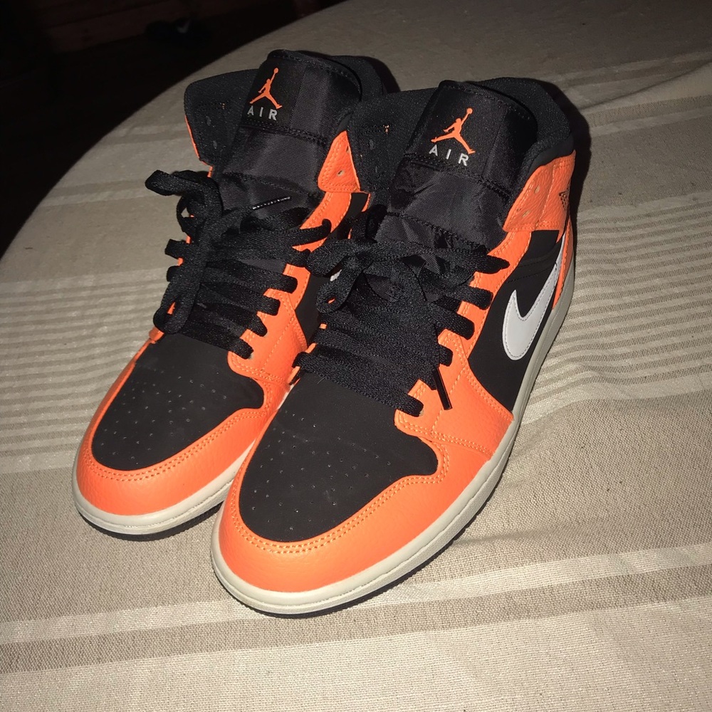 Jordan 1 size 9.5
